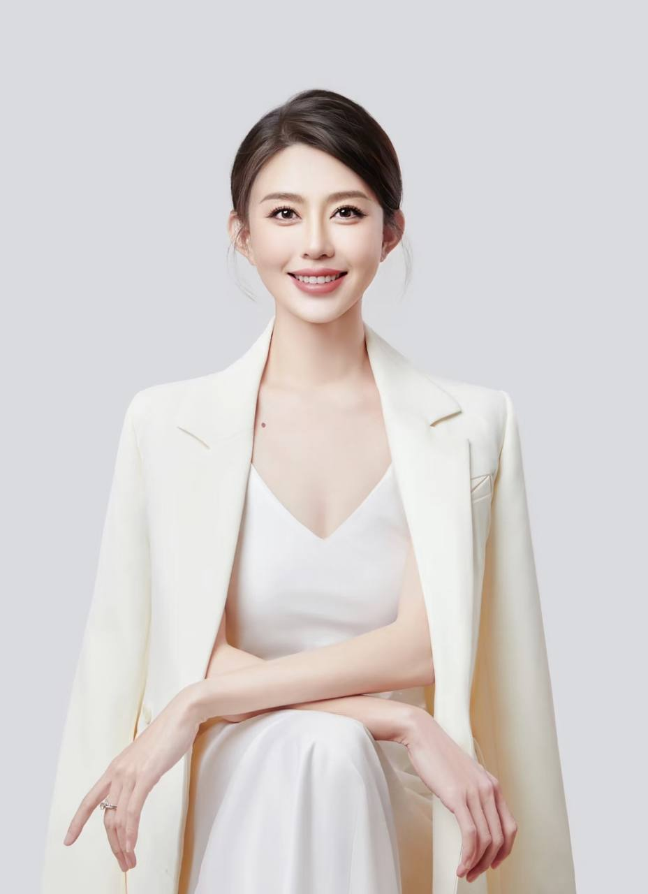 非执行董事：司依琴